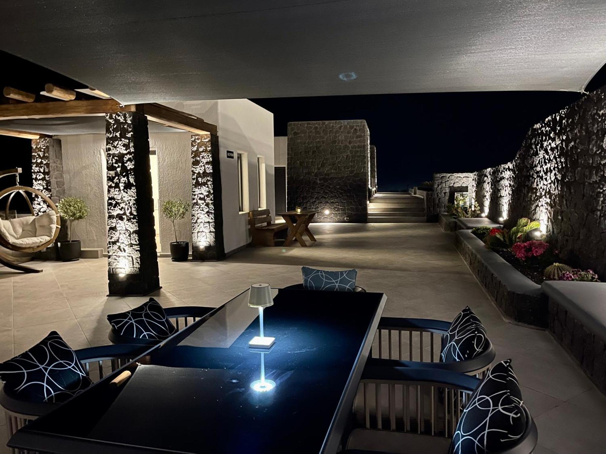 Brilliance Suites (Adults Only) Imerovigli  Bagian luar foto